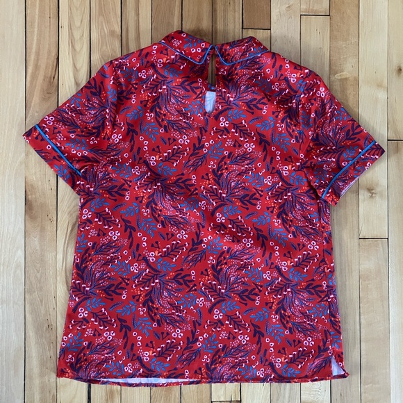 EUC ModCloth silky floral top with Peter Pan collar - Picture 3 of 6